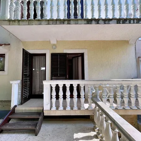 Διαμέρισμα Brebric - 540 Meter Vom Entfernt By Interhome *