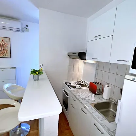 Brebric - 540 Meter Vom Entfernt By Interhome