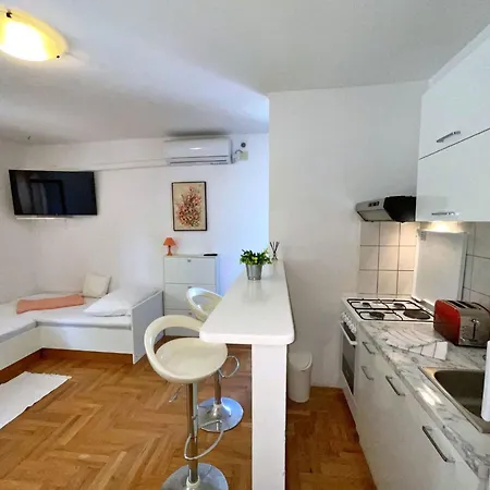 Brebric - 540 Meter Vom Entfernt By Interhome Διαμέρισμα