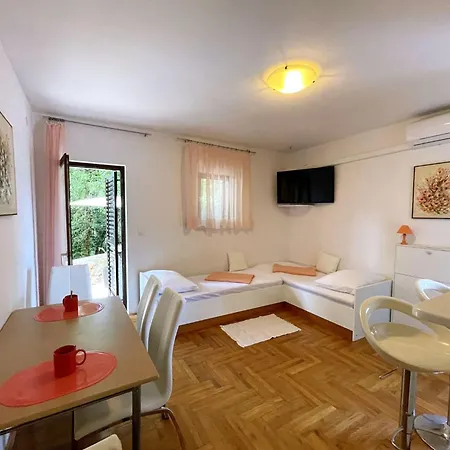 Διαμέρισμα Brebric - 540 Meter Vom Entfernt By Interhome Šilo