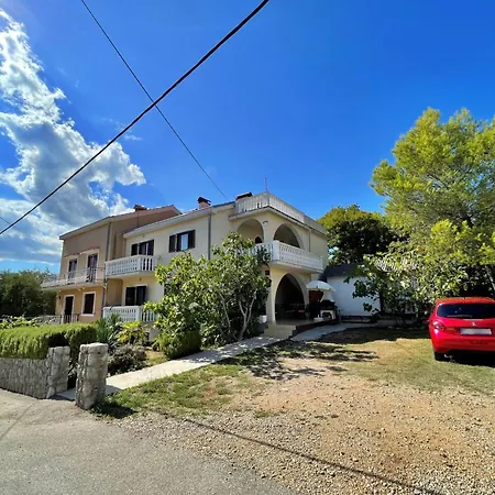 Διαμέρισμα Brebric - 540 Meter Vom Entfernt By Interhome *